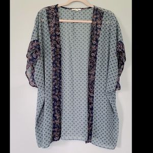 Maurice’s Light Blue Paisley Kimono